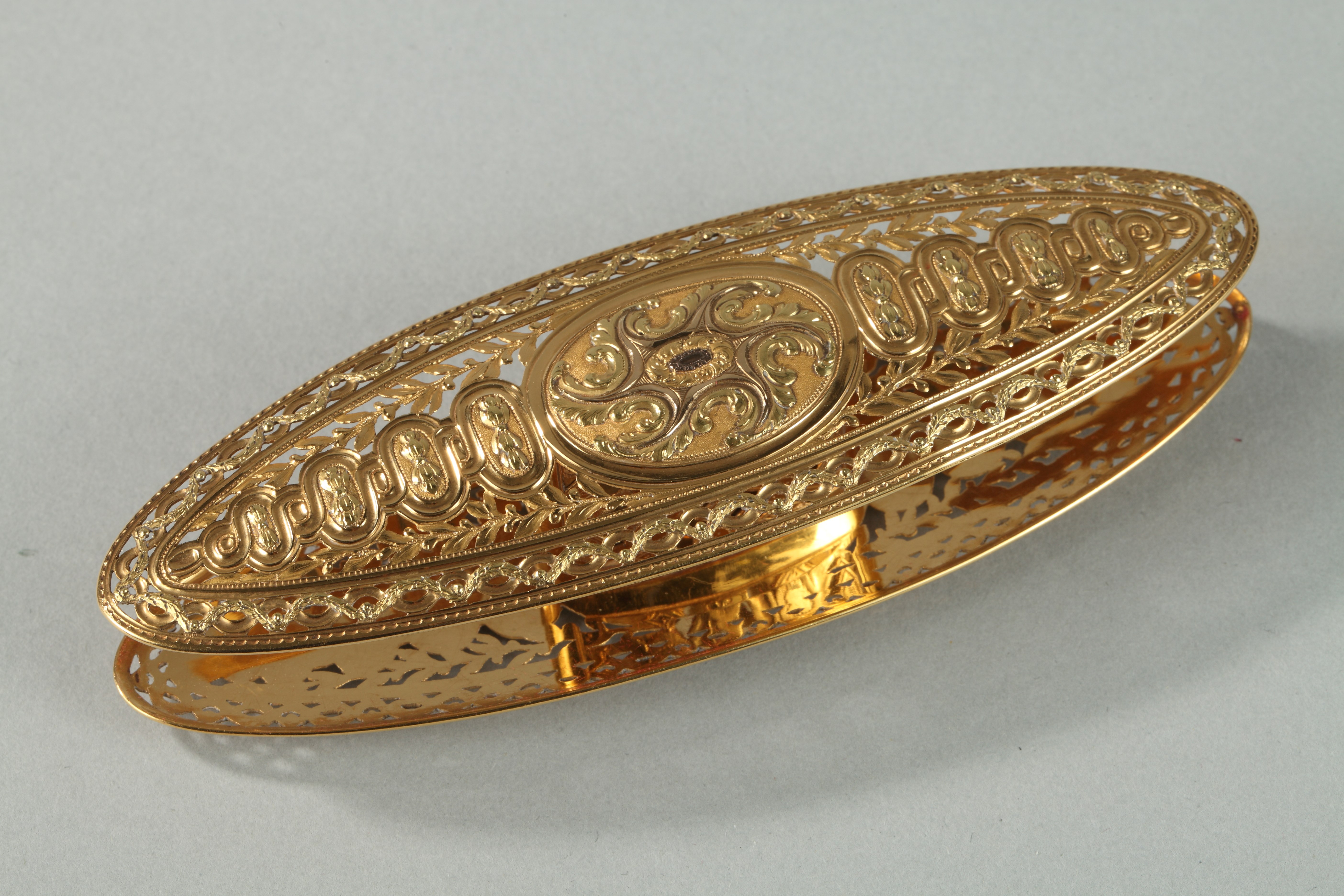 Large Gold knotting shuttle, LOUIS XV PERIOD